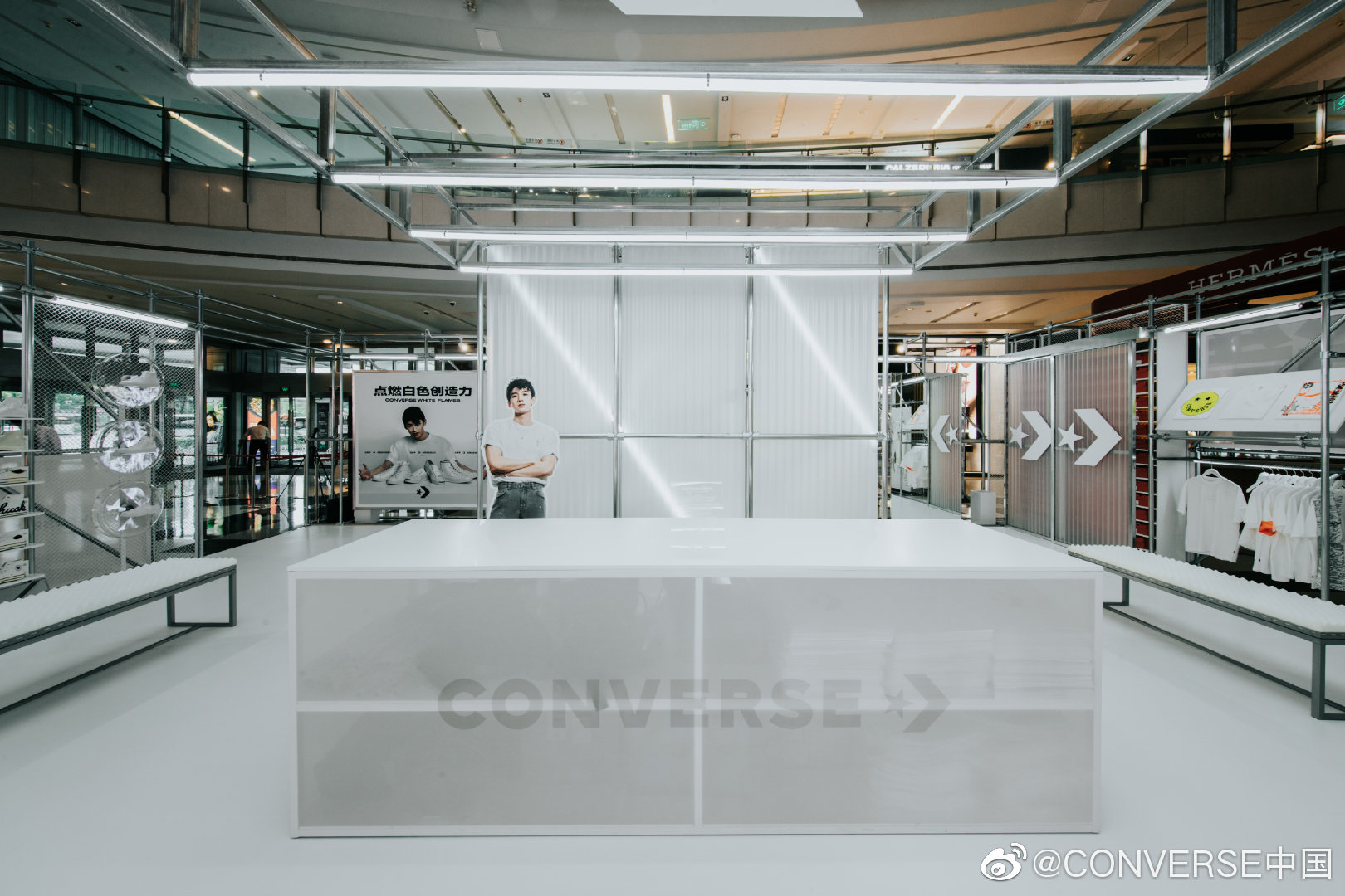 快看！CONVERSE白色快閃店在上海來福士廣場(chǎng)舉行